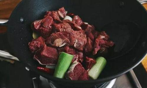 涛哥吃酸瓜牛肉,酸瓜牛肉的独特风味之旅