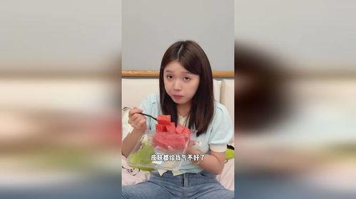 闺蜜很会吃瓜,揭秘娱乐圈那些不为人知的幕后故事